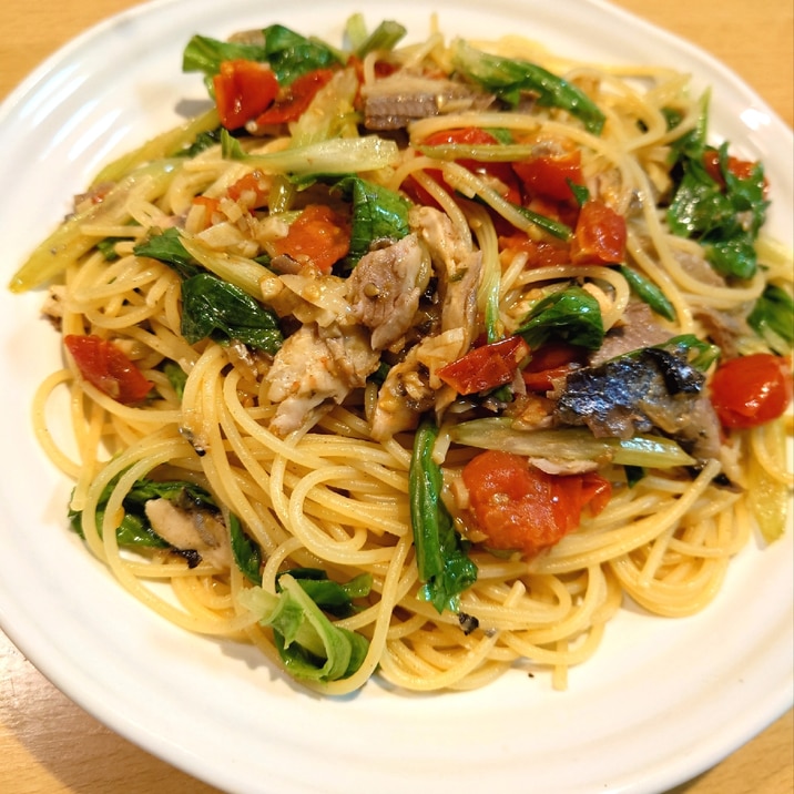 セロリの葉は捨てない！さんまとセロリのパスタ